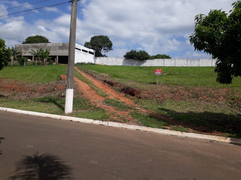 Lotes a partir de R$180.000 em Condomínio