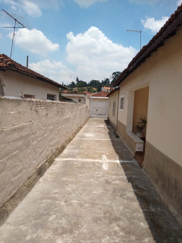 Casa em São Paulo Vila Rosa,Horto Florestal