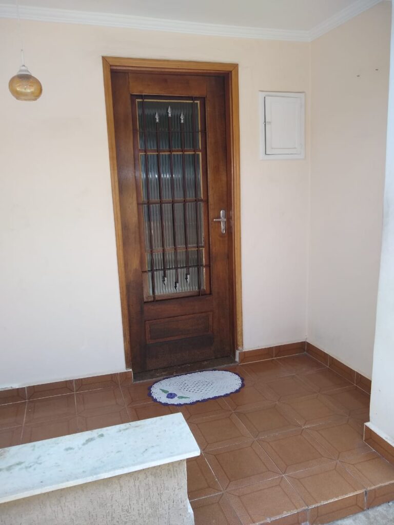 Casa em São Paulo Vila Rosa,Horto Florestal