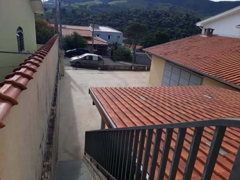 Três casas no mesmo terreno para investidor
