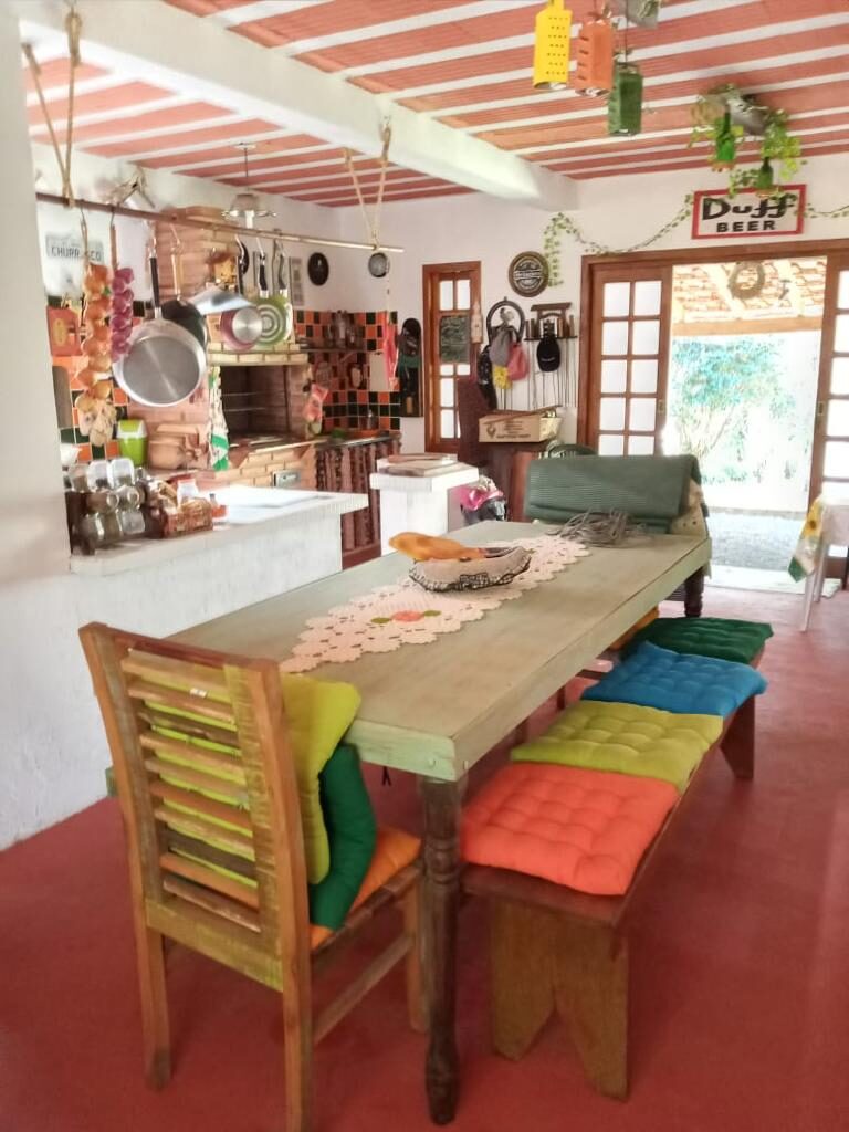 Vende-se Excelente casa em condomínio fechado