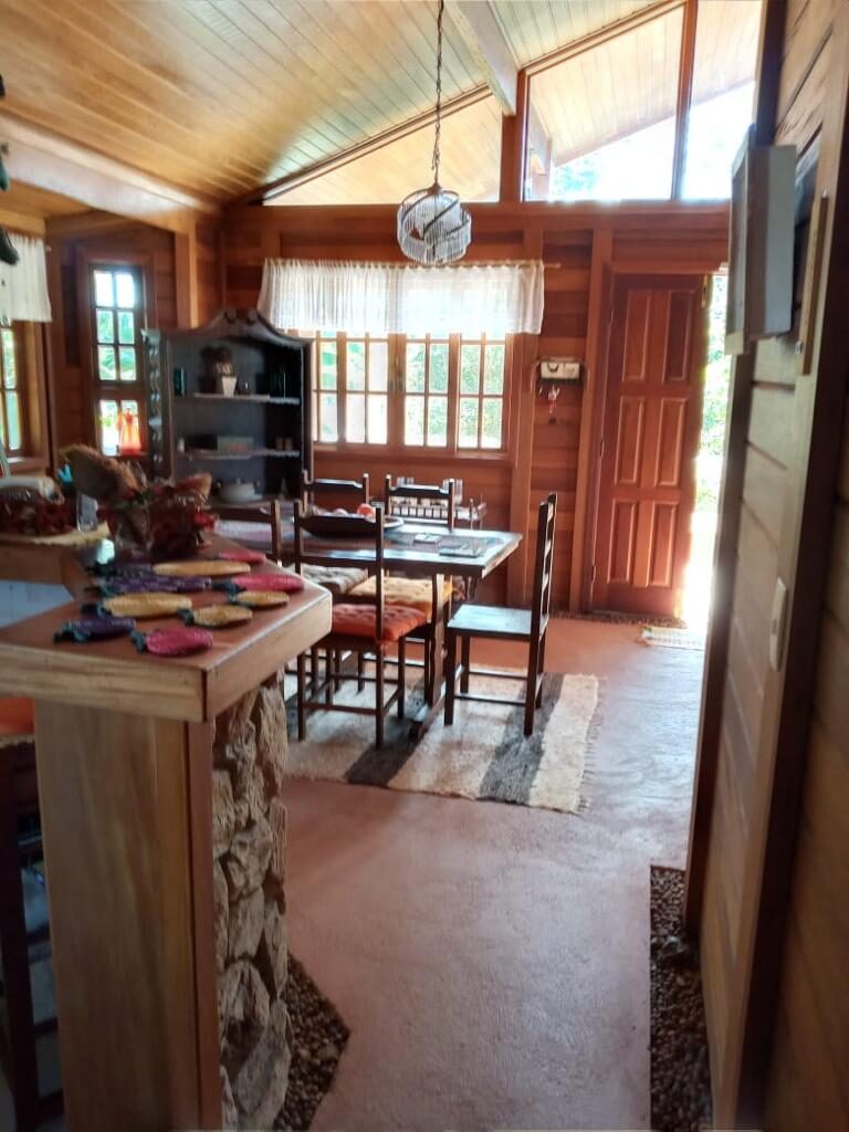 Vende-se Excelente casa em condomínio fechado