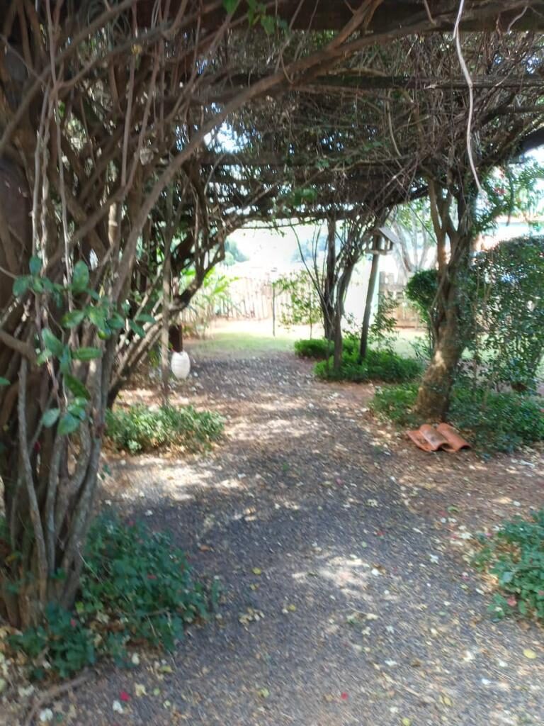 Vende-se Excelente casa em condomínio fechado