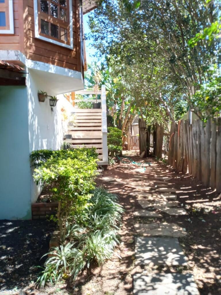 Vende-se Excelente casa em condomínio fechado