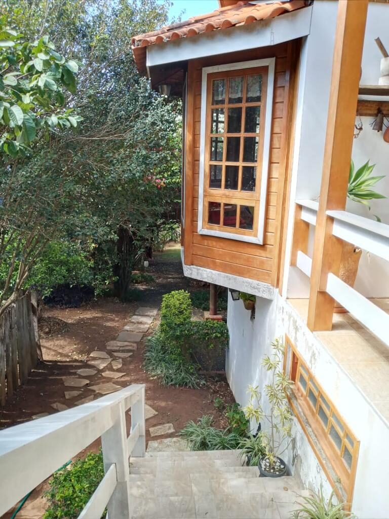 Vende-se Excelente casa em condomínio fechado