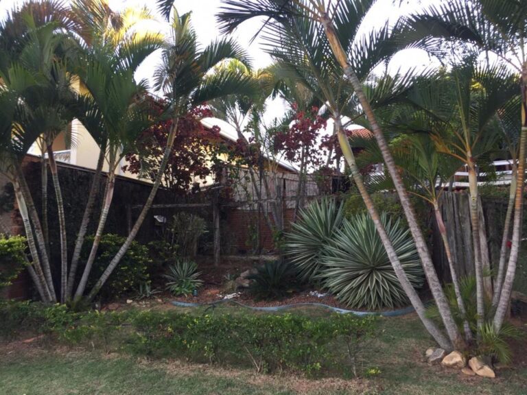 Vende-se Excelente casa em condomínio fechado