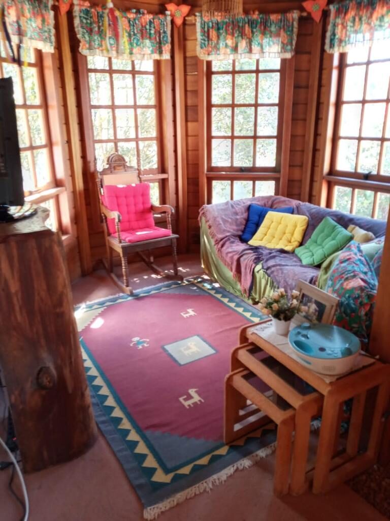 Vende-se Excelente casa em condomínio fechado