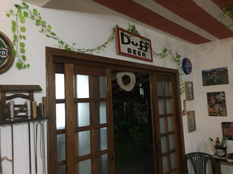 Vende-se Excelente casa em condomínio fechado