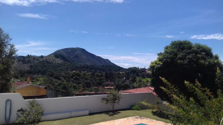 Casa Alto-padrão Casa Alto-padrão