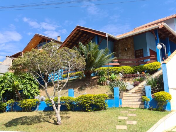 Excelente casa em Cond. fechado