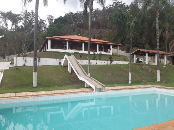 Linda propriedade para Pousada em bairro nobre