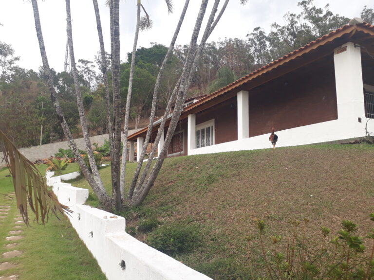 Linda propriedade para Pousada em bairro nobre Linda propriedade para Pousada em bairro nobre