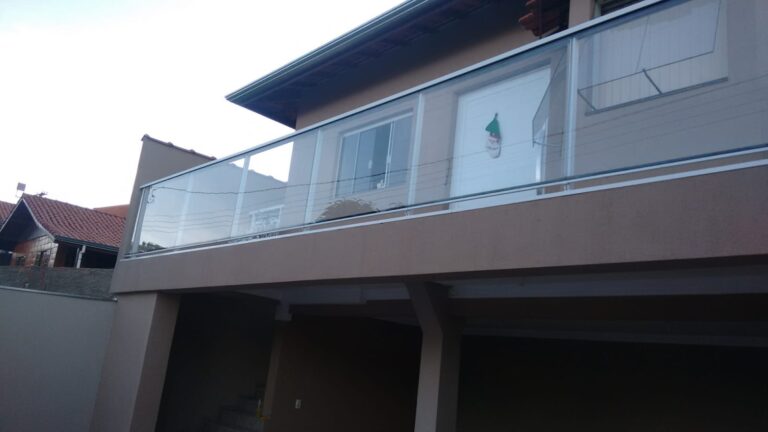 Ótima casa em Cond. fechado Ótima casa em Cond. fechado