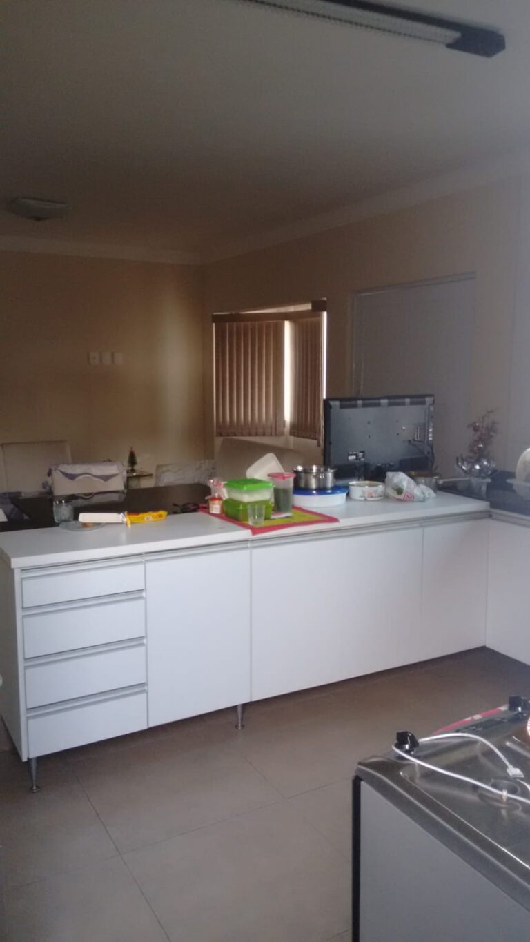 Ótima casa em Cond. fechado Ótima casa em Cond. fechado
