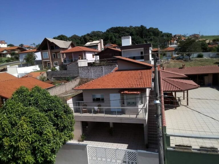 Ótima casa em Cond. fechado Ótima casa em Cond. fechado