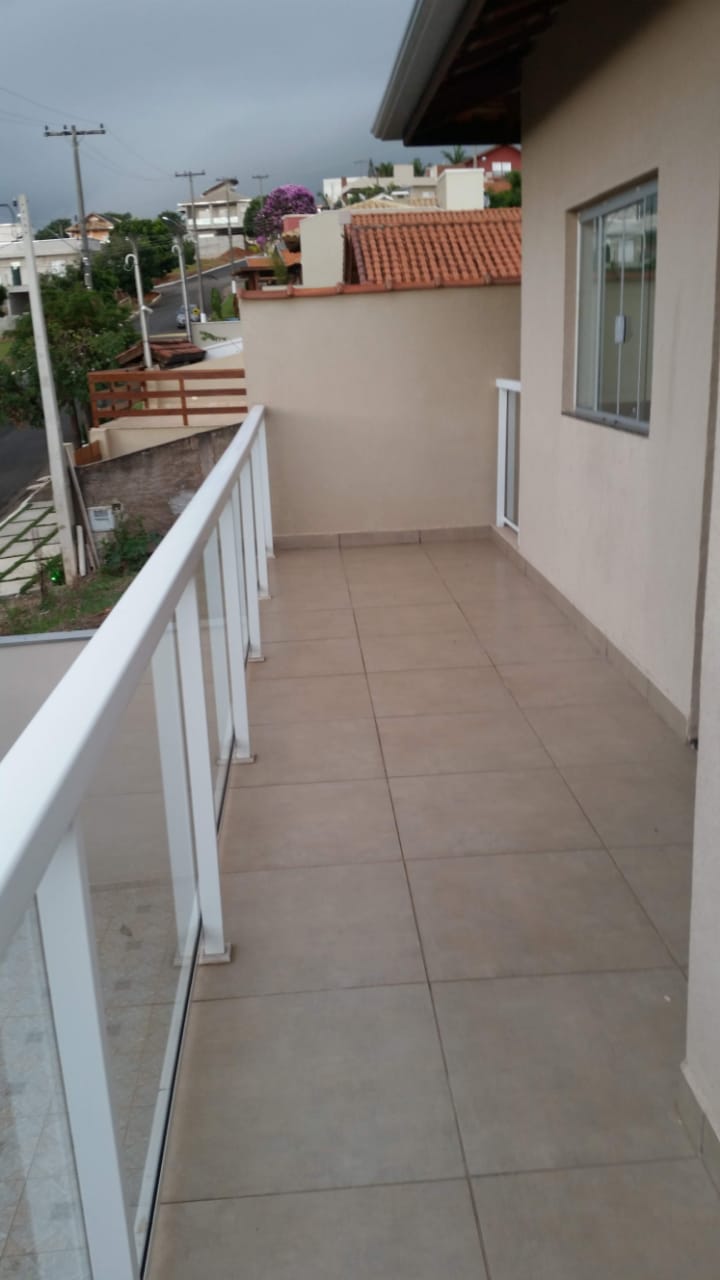 Ótima casa em Cond. fechado Ótima casa em Cond. fechado
