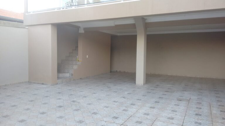 Ótima casa em Cond. fechado Ótima casa em Cond. fechado