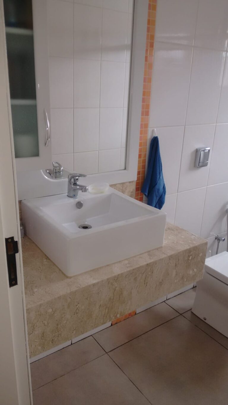 Ótima casa em Cond. fechado Ótima casa em Cond. fechado