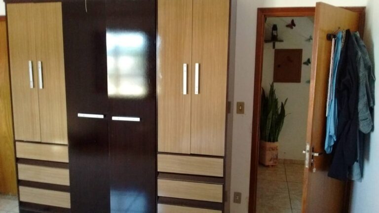 Excelente casa ao lado de Condomínio Fechado