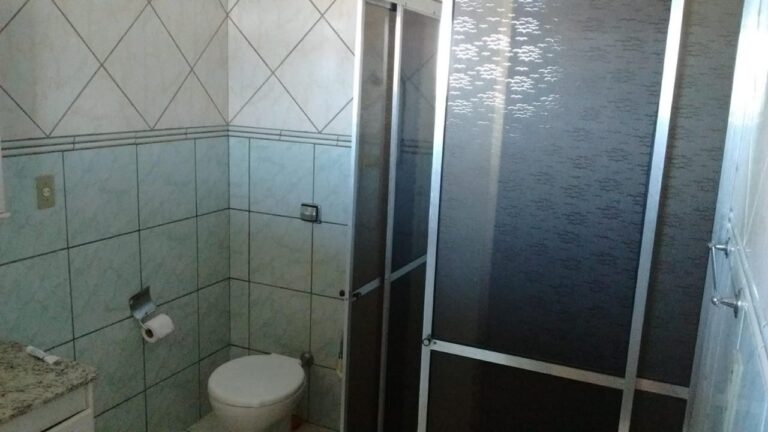 Excelente casa ao lado de Condomínio Fechado