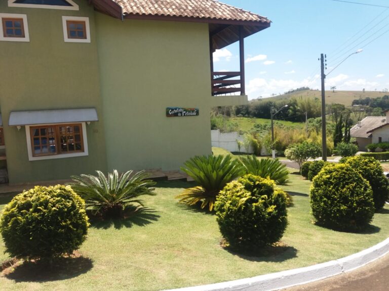 Linda Casa em Cond. Fechado Linda Casa em Cond. Fechado