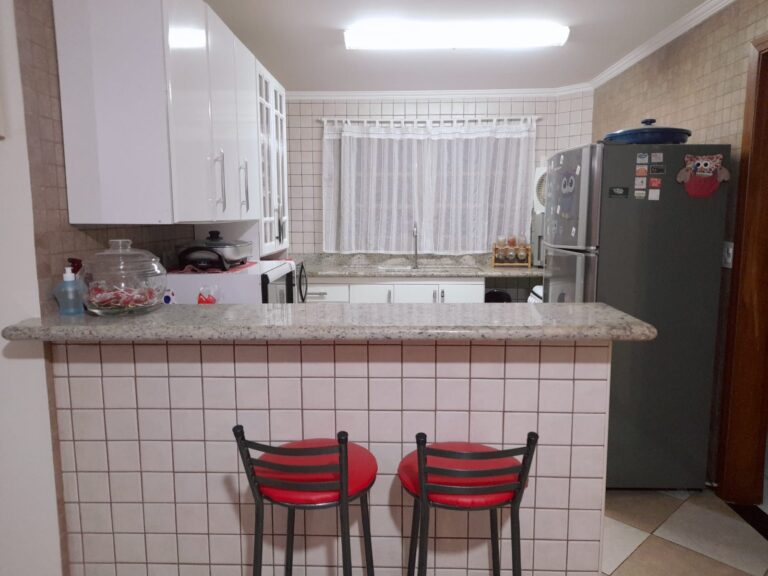 Linda Casa em Cond. Fechado Linda Casa em Cond. Fechado