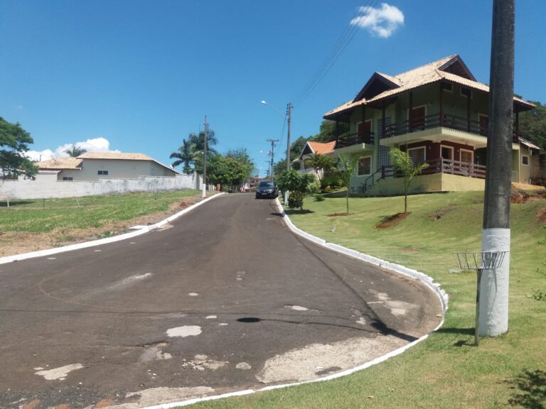 Linda Casa em Cond. Fechado Linda Casa em Cond. Fechado