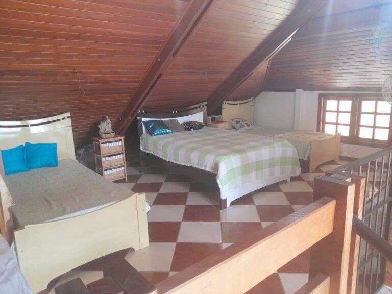 Linda Casa em Cond. Fechado Linda Casa em Cond. Fechado