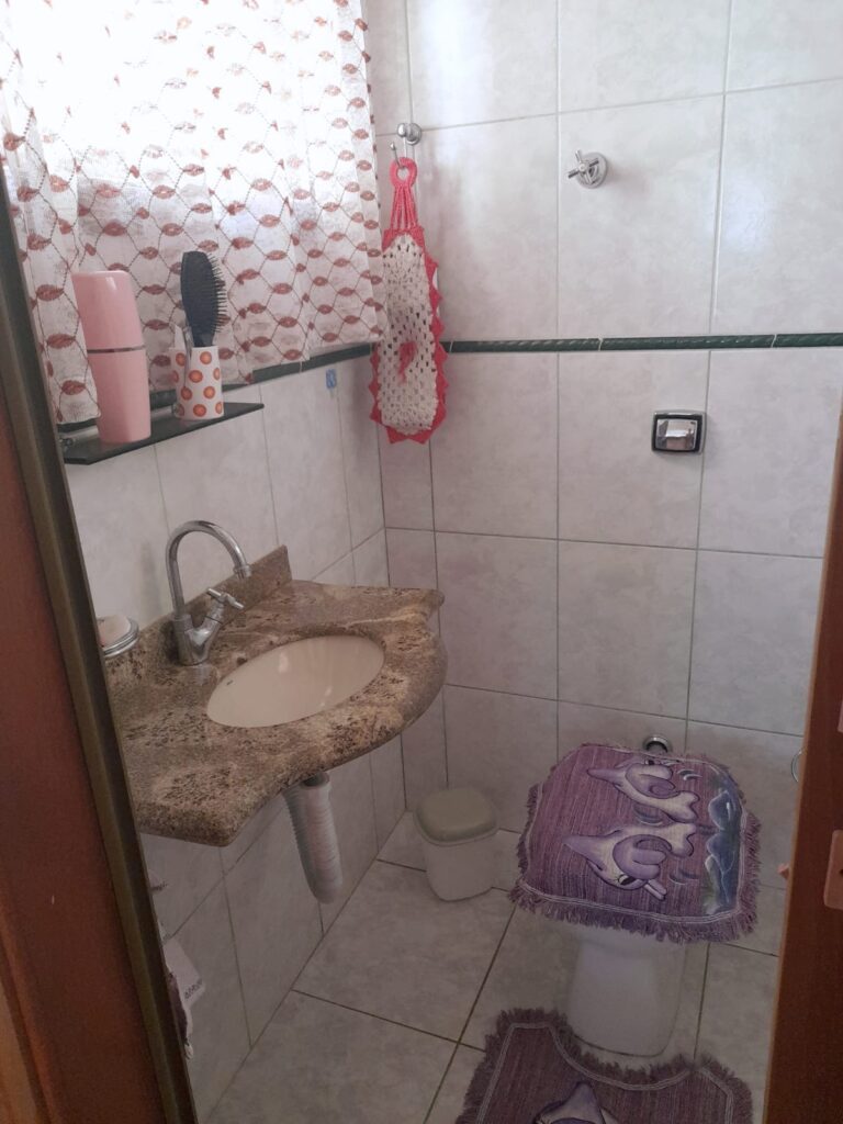 Linda Casa em Cond. Fechado Linda Casa em Cond. Fechado