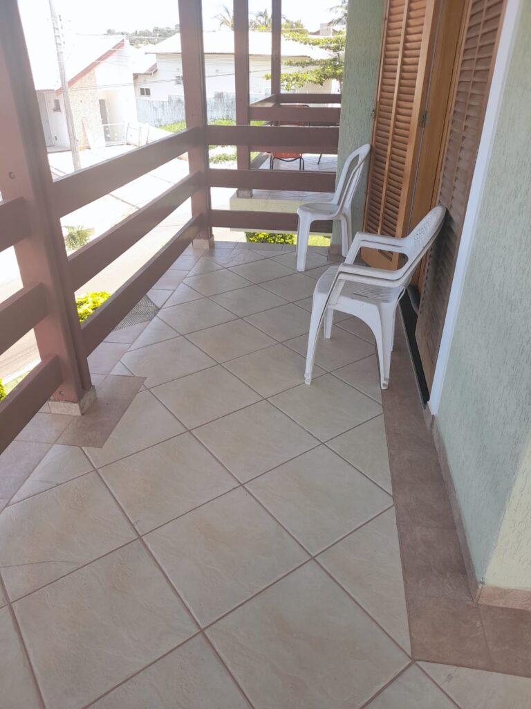 Linda Casa em Cond. Fechado Linda Casa em Cond. Fechado