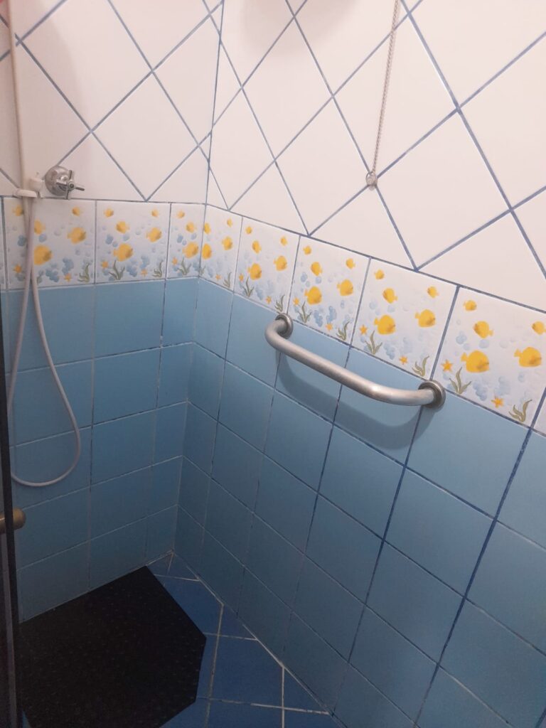 Linda Casa em Cond. Fechado Linda Casa em Cond. Fechado