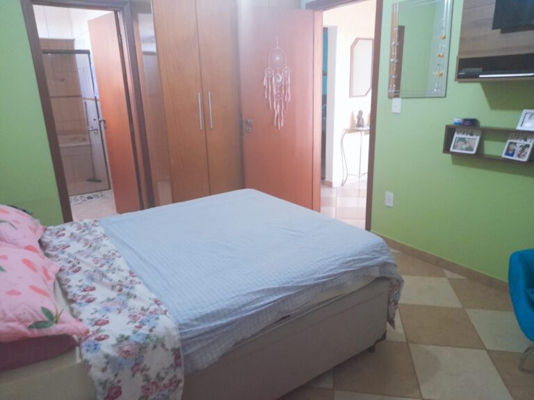 Linda Casa em Cond. Fechado Linda Casa em Cond. Fechado