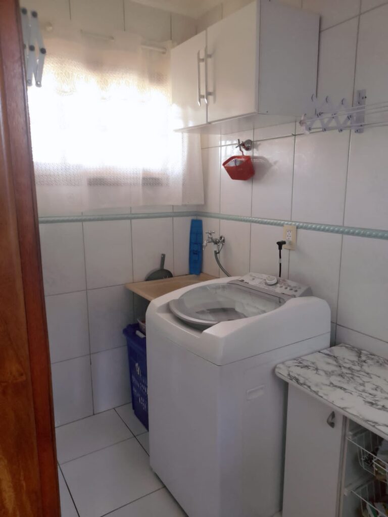 Linda Casa em Cond. Fechado Linda Casa em Cond. Fechado