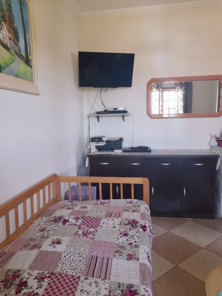Linda Casa em Cond. Fechado Linda Casa em Cond. Fechado