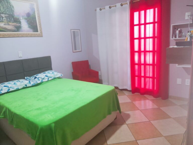Linda Casa em Cond. Fechado Linda Casa em Cond. Fechado
