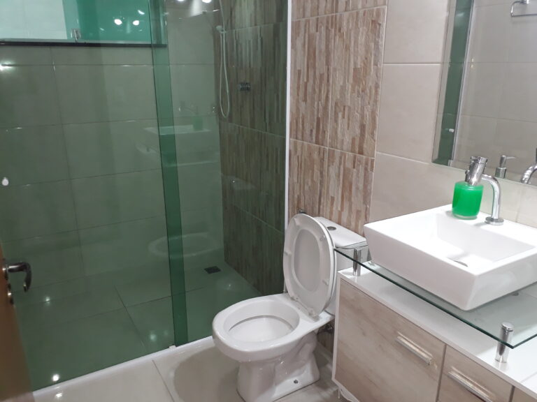 Ótima Casa em Condomínio Fechado Ótima Casa em Condomínio Fechado