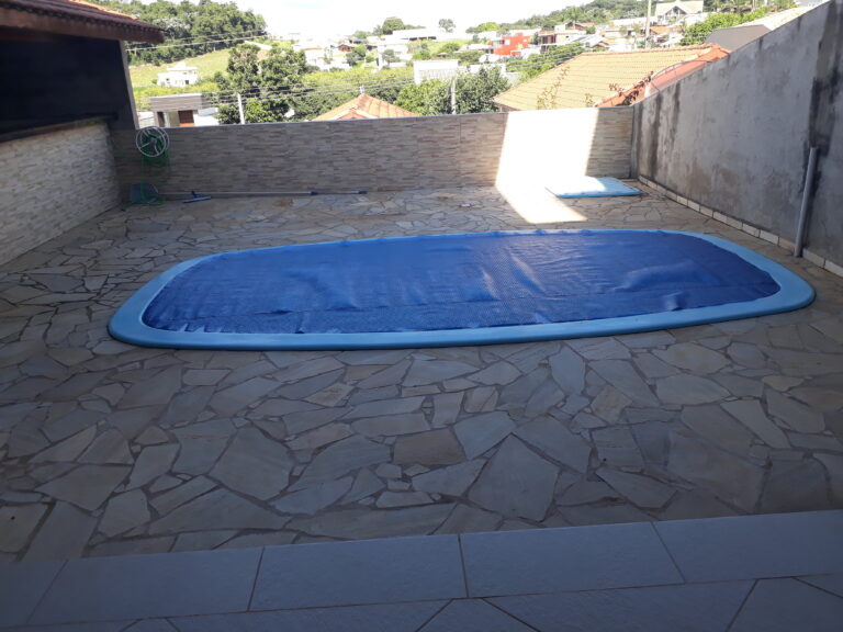Ótima Casa em Condomínio Fechado Ótima Casa em Condomínio Fechado