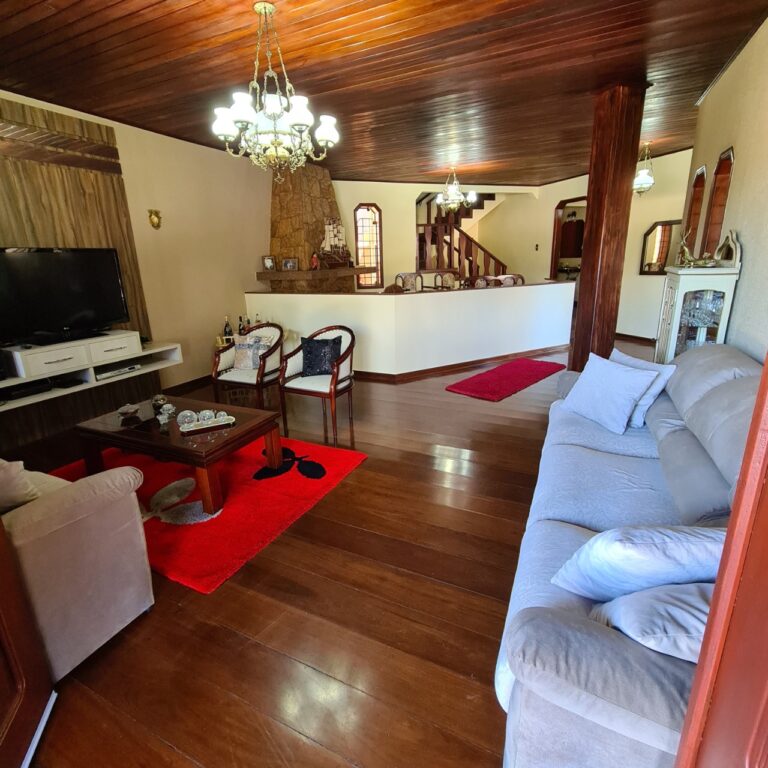 Belíssima casa no Jardim Mirante