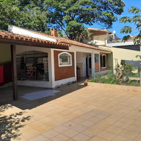 BELÍSSIMA CASA  ÁGUAS DE LINDOIA