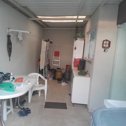 VENDE-SE BELÍSSIMA CASA