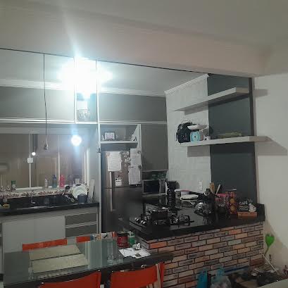 VENDE-SE BELÍSSIMA CASA