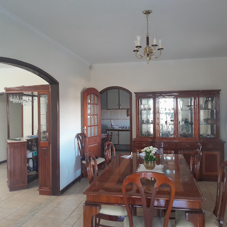 VENDE -SE  CASA ALTO PADRÃO