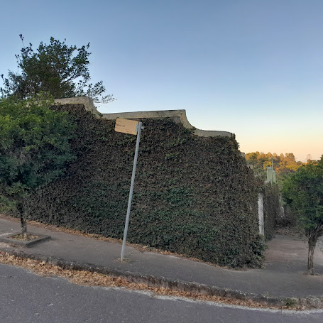 VENDE -SE  CASA ALTO PADRÃO