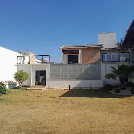 Casa alto Padrão em condomínio Águas lindóia