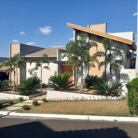 Casa alto Padrão em condomínio Águas lindóia