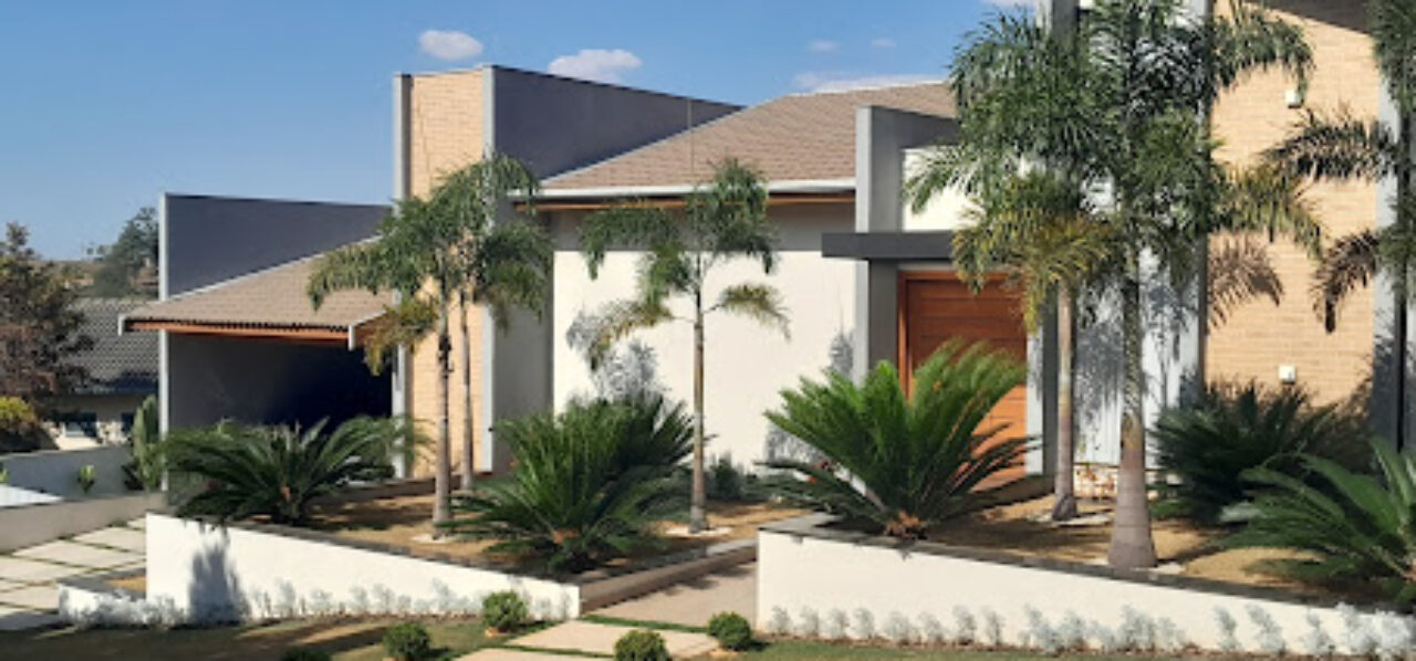 Casa alto Padrão em condomínio Águas lindóia